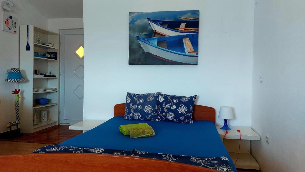 Arts Room Jasmina With Sea View Bikers And Pets Are Welcome スタリグラード エクステリア 写真